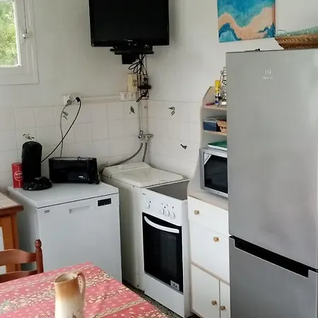 Le Moustic Holiday home Leon